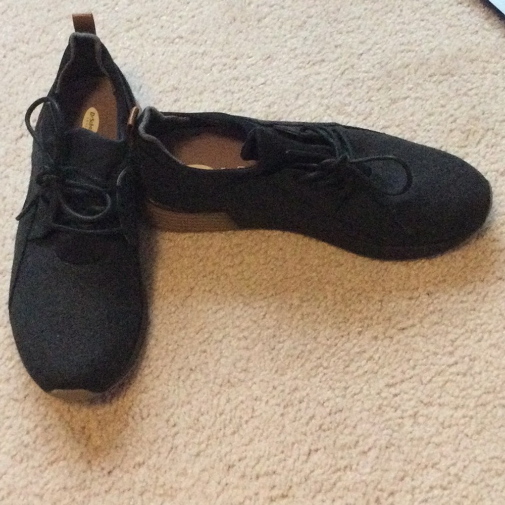 Dr. Scholl’s energy technology laced shoes - New